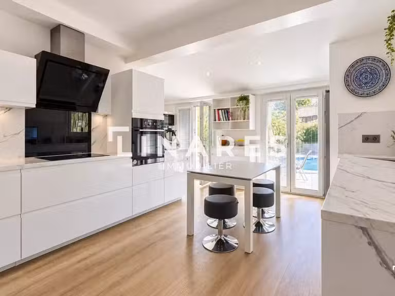 Maison Marseille 12e - 4 chambres - 153m²
