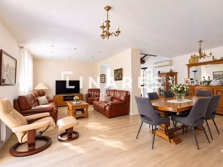 Maison Marseille 12e - 4 chambres - 153m²