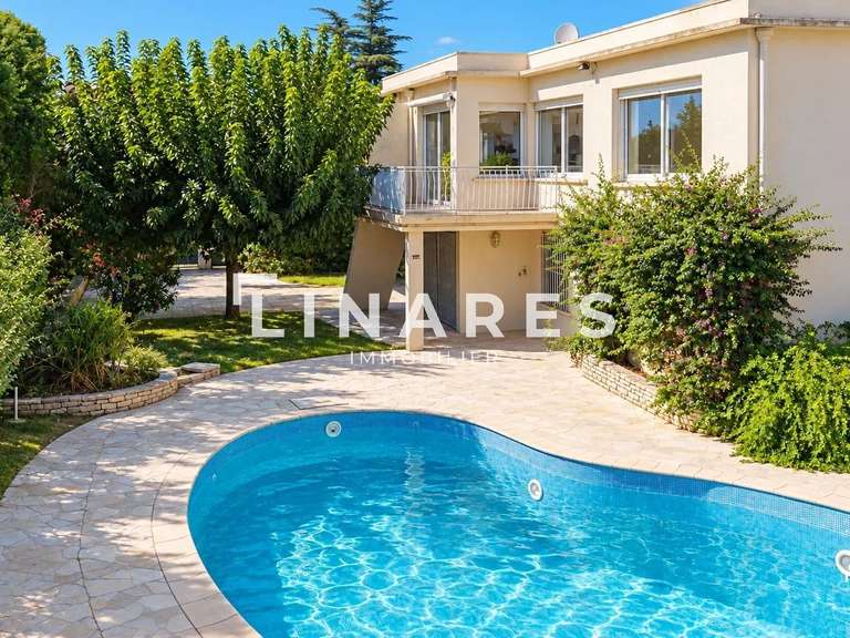 Maison Marseille 12e - 4 chambres - 161m²