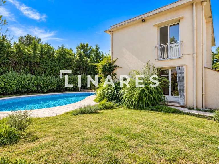 Maison Marseille 12e - 4 chambres - 161m²