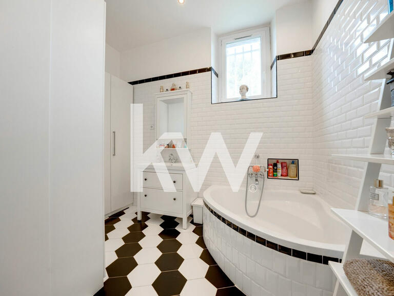 Villa Marseille 12e - 5 bedrooms - 250m²