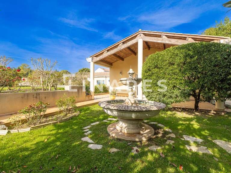 Villa Marseille 12e - 3 chambres - 373m²