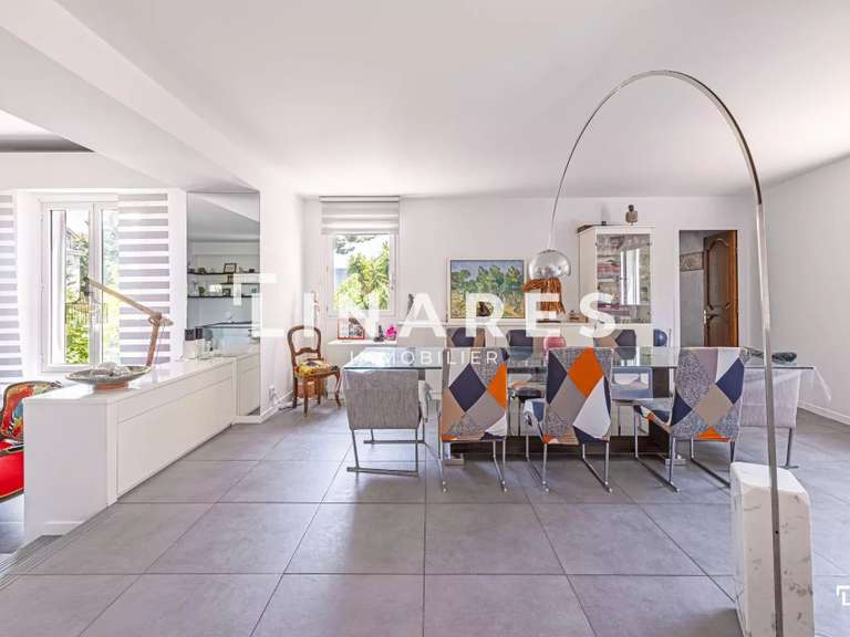 Villa Marseille 12e - 2 chambres - 330m²