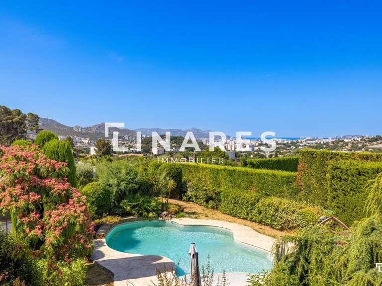 Villa Marseille 12e - 4 chambres - 167m²