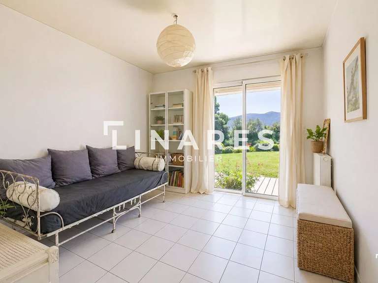 Villa Marseille 12e - 2 chambres - 288m²