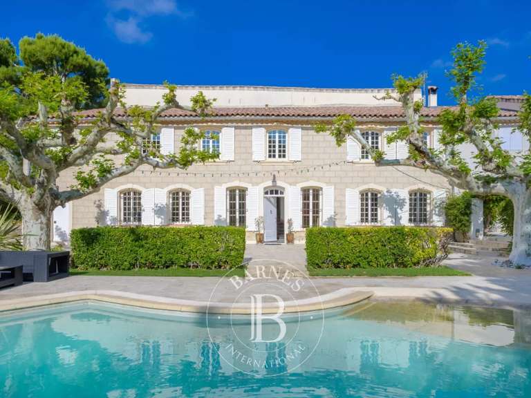 Maison Marseille 13e - 5 chambres - 371m²