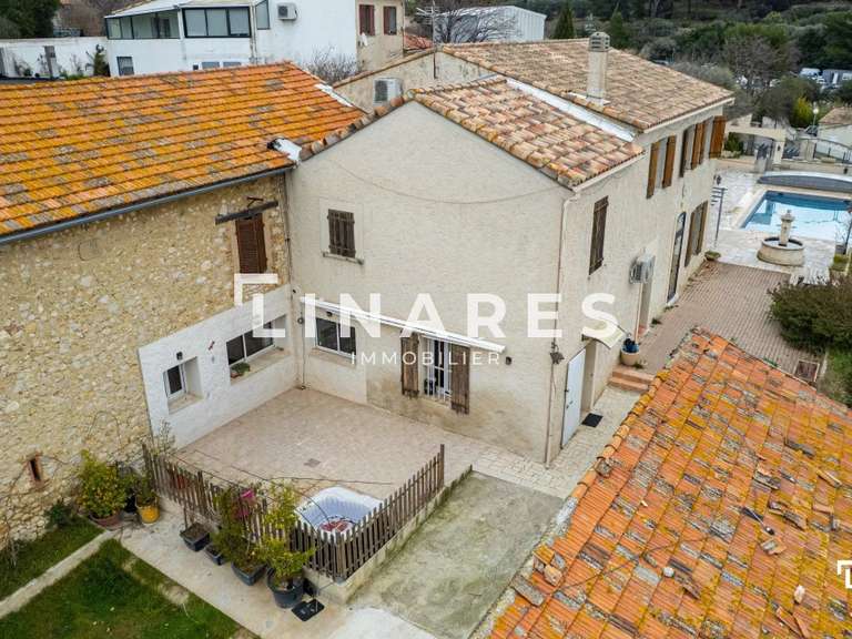 Maison Marseille 13e - 4 chambres - 143m²