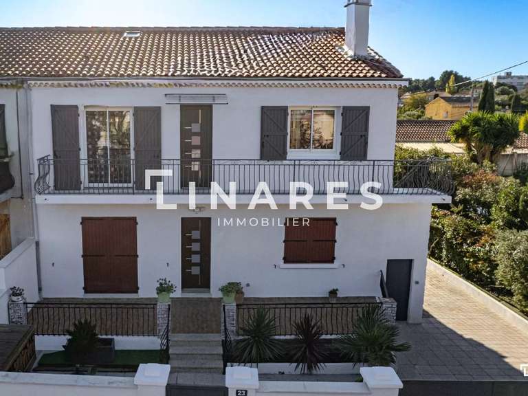 Maison Marseille 13e - 5 chambres - 250m²