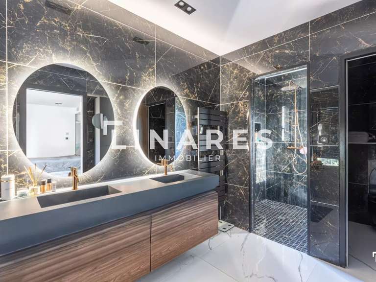 Villa Marseille 13e - 4 chambres - 242m²