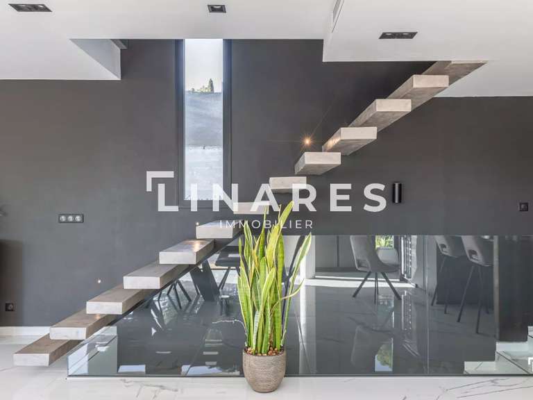 Villa Marseille 13e - 4 chambres - 242m²