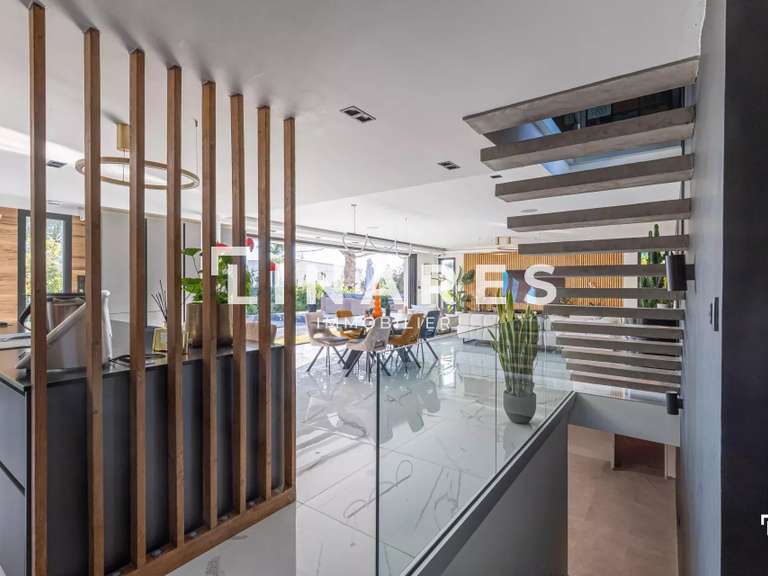 Villa Marseille 13e - 4 chambres - 242m²