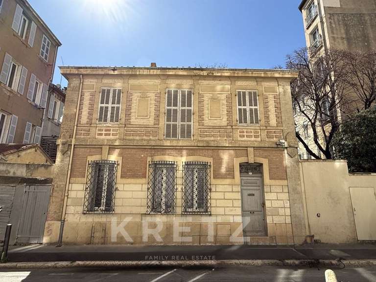 Maison Marseille 1er - 5 chambres - 140m²