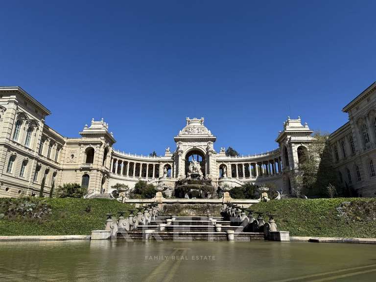 Maison Marseille 1er - 5 chambres - 140m²