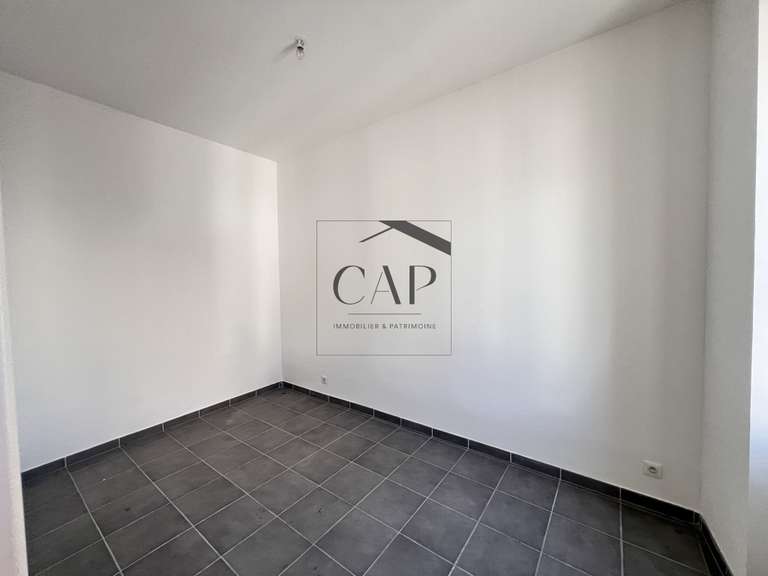 Maison Marseille 3e - 6 chambres - 202m²