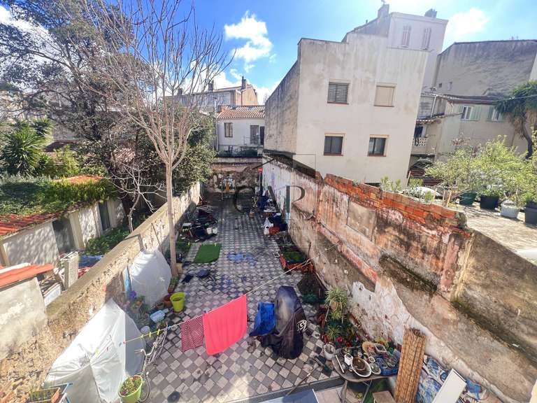 Maison Marseille 3e - 6 chambres - 202m²