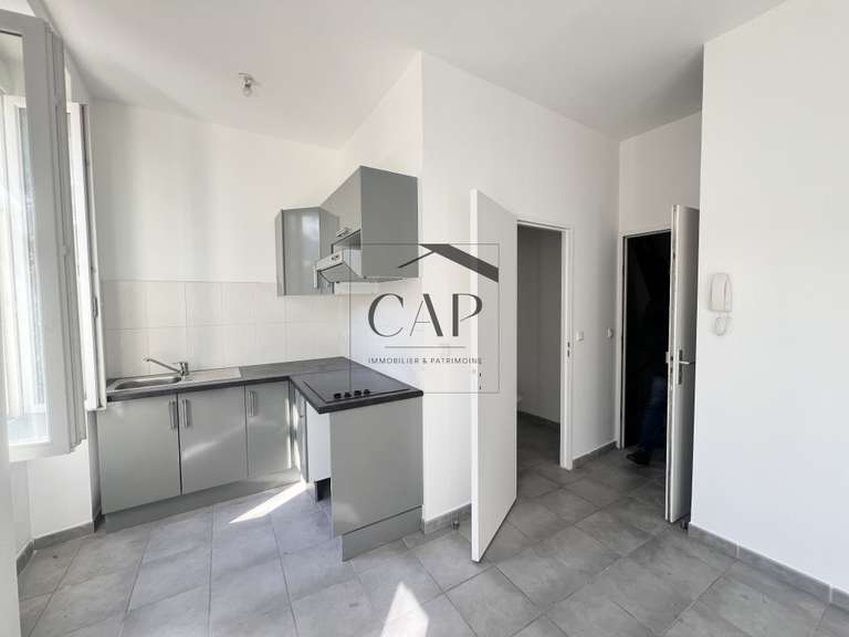 Maison Marseille 3e - 6 chambres - 202m²