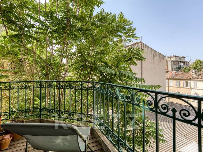 Appartement Marseille 4e - 5 chambres - 211m²