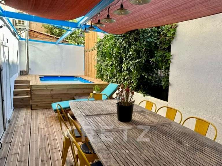 Maison Marseille 4e - 4 chambres - 185m²