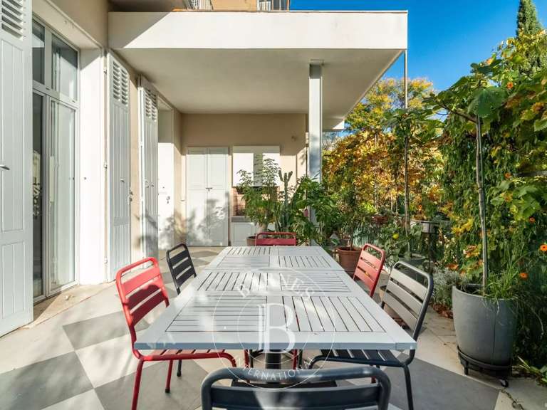 Appartement Marseille 5e - 2 chambres - 94m²