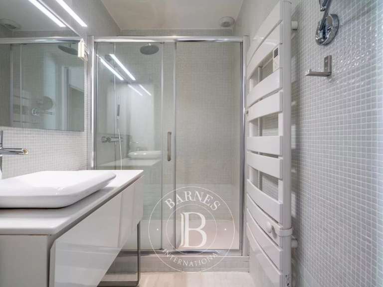 Appartement Marseille 5e - 2 chambres - 94m²