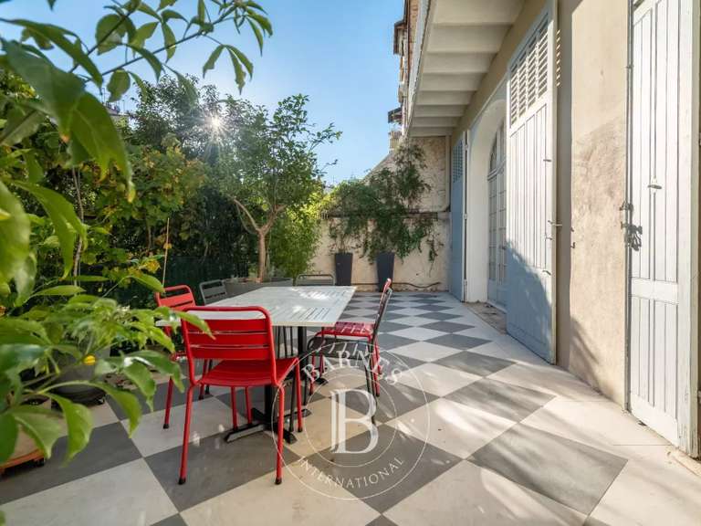 Appartement Marseille 5e - 2 chambres - 94m²