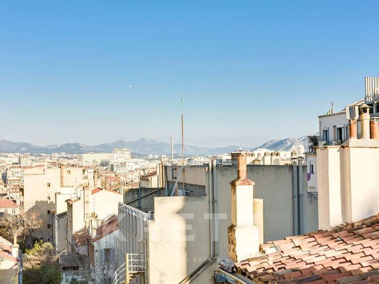 Appartement Marseille 6e - 2 chambres - 90m²