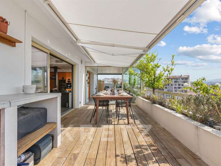 Apartment Marseille 6e - 2 bedrooms - 95m²