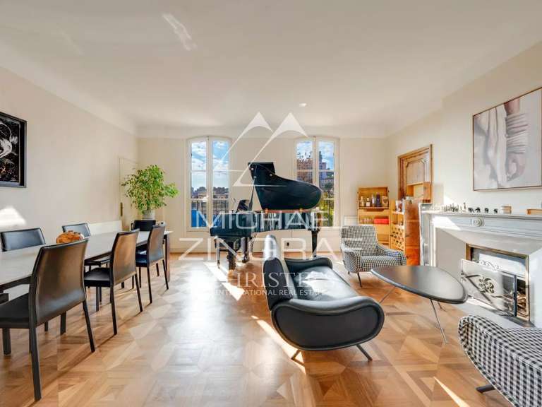 Appartement Marseille 6e - 218m²