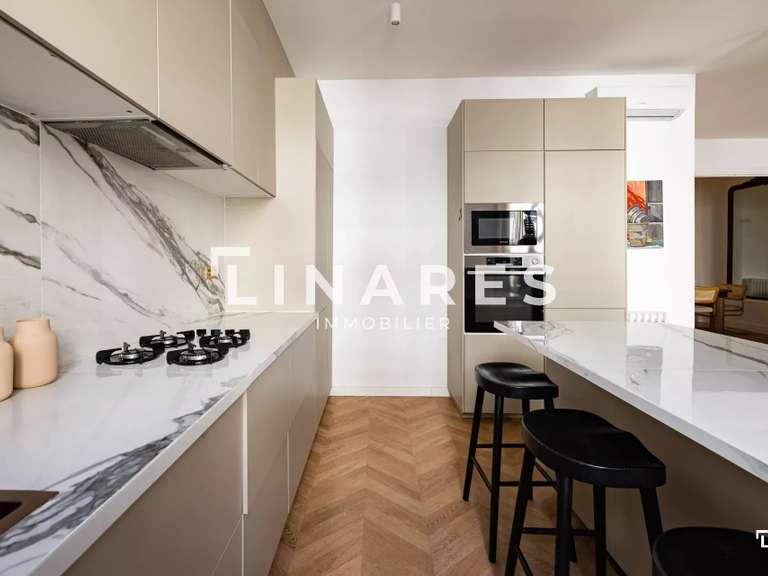 Appartement Marseille 6e - 2 chambres - 91m²