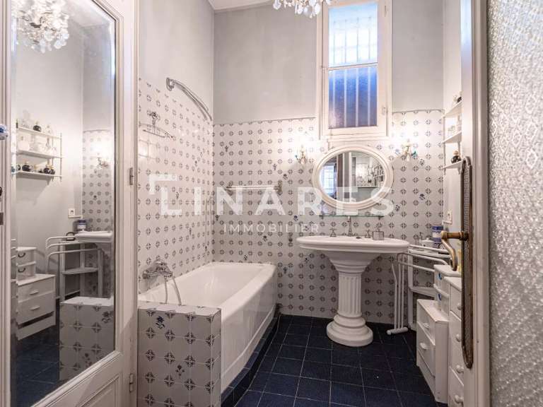 Appartement Marseille 6e - 4 chambres - 204m²