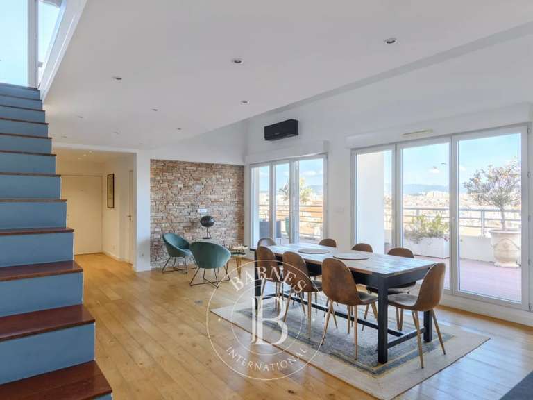 Appartement Marseille 6e - 3 chambres - 183m²