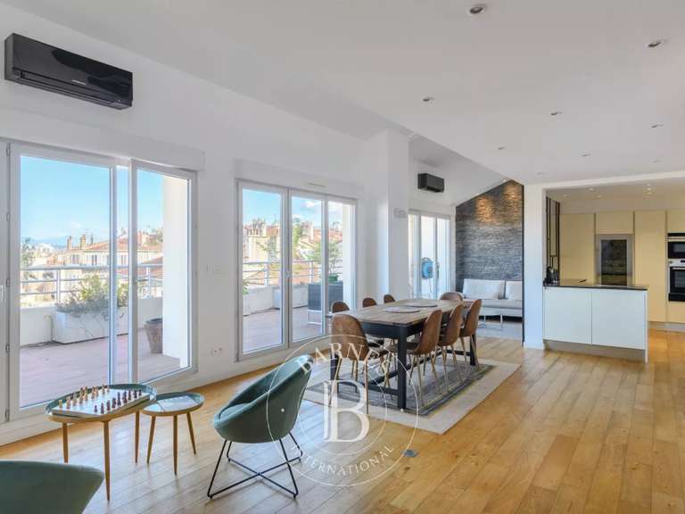 Apartment Marseille 6e - 4 bedrooms - 183m²