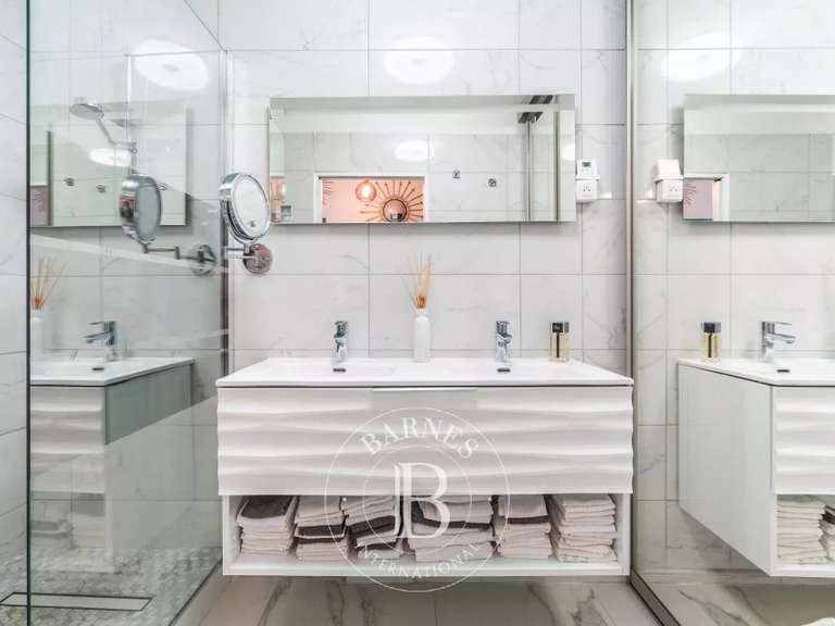 Appartement Marseille 6e - 3 chambres - 137m²