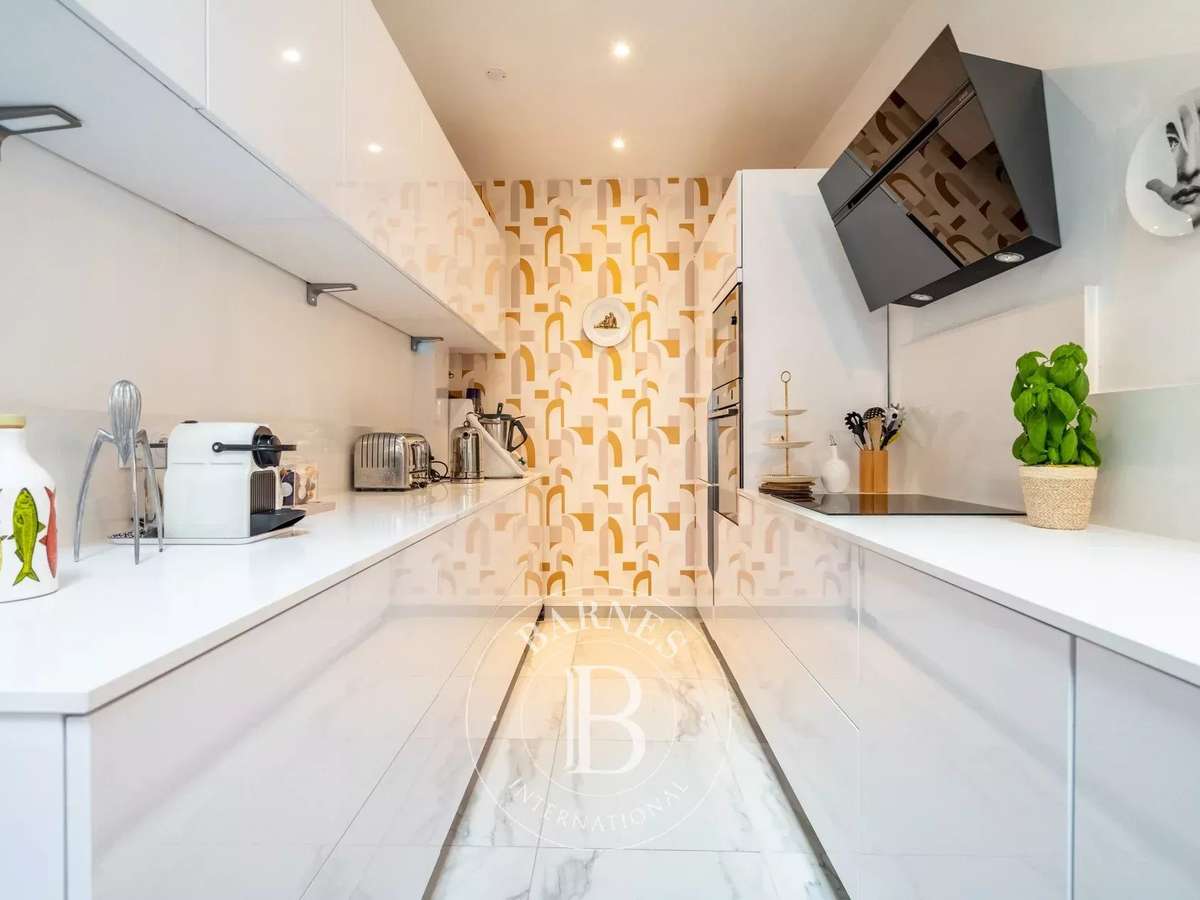 Apartment Marseille 6e