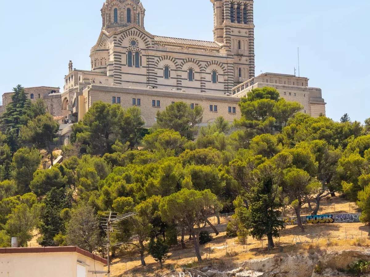 Apartment Marseille 6e