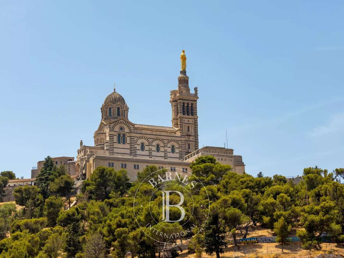 Apartment Marseille 6e