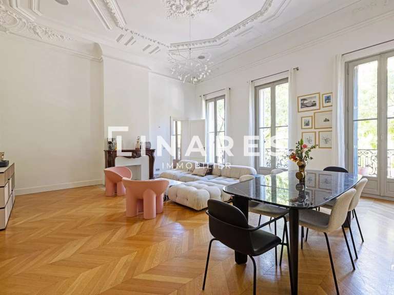 Appartement Marseille 6e - 2 chambres - 155m²