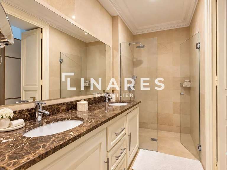 Appartement Marseille 6e - 2 chambres - 155m²
