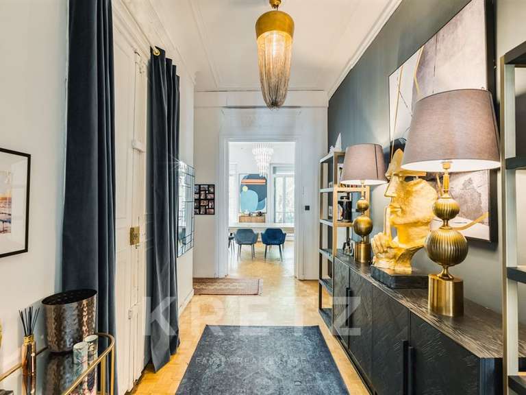 Appartement Marseille 6e - 2 chambres - 142m²