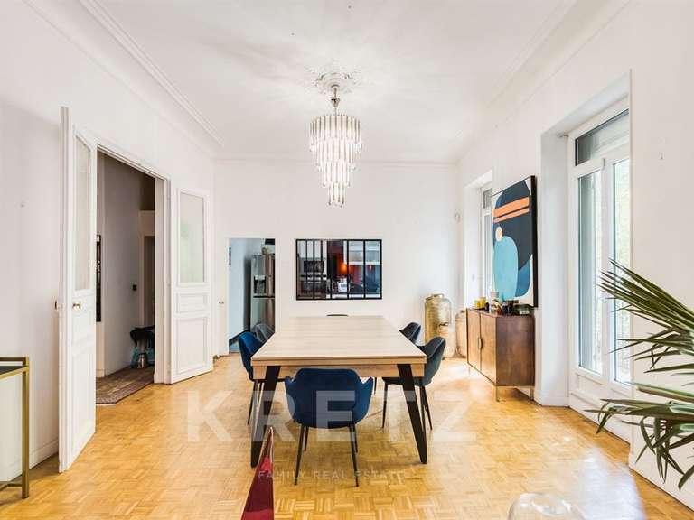 Appartement Marseille 6e - 2 chambres - 142m²