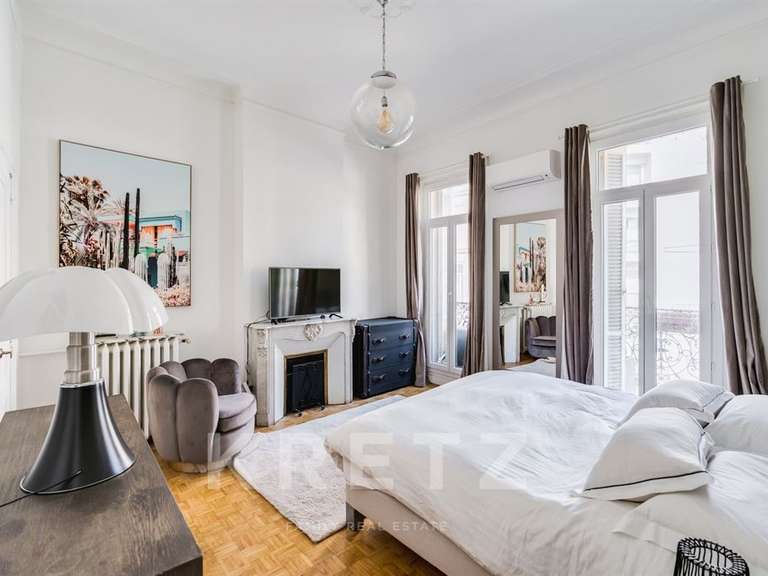 Appartement Marseille 6e - 2 chambres - 142m²