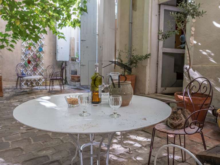 Maison Marseille 6e - 3 chambres - 176m²