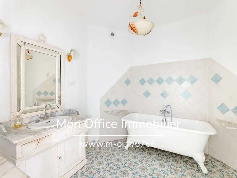 Maison Marseille 6e - 5 chambres - 210m²