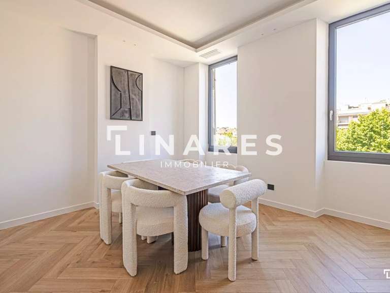 Appartement Marseille 7e - 2 chambres - 83m²