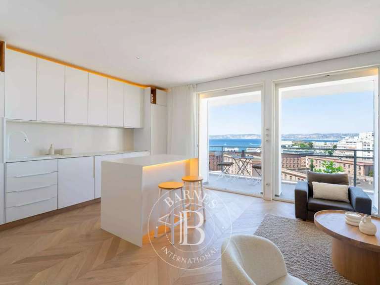 Appartement Marseille 7e - 2 chambres - 67m²