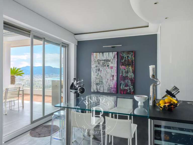 Appartement Marseille 7e - 2 chambres - 135m²