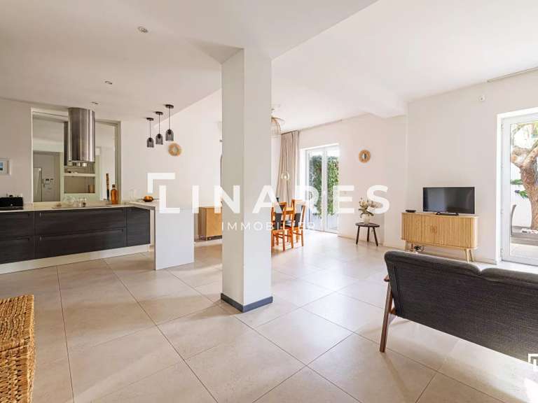 Apartment Marseille 7e - 2 bedrooms - 193m²