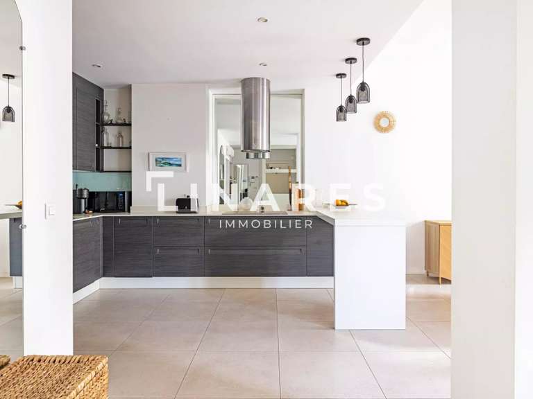 Apartment Marseille 7e - 2 bedrooms - 193m²