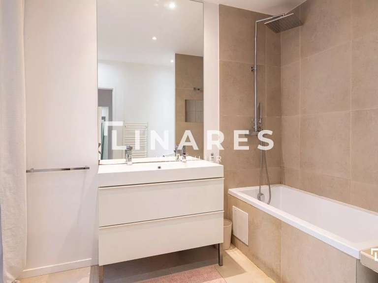 Apartment Marseille 7e - 2 bedrooms - 193m²
