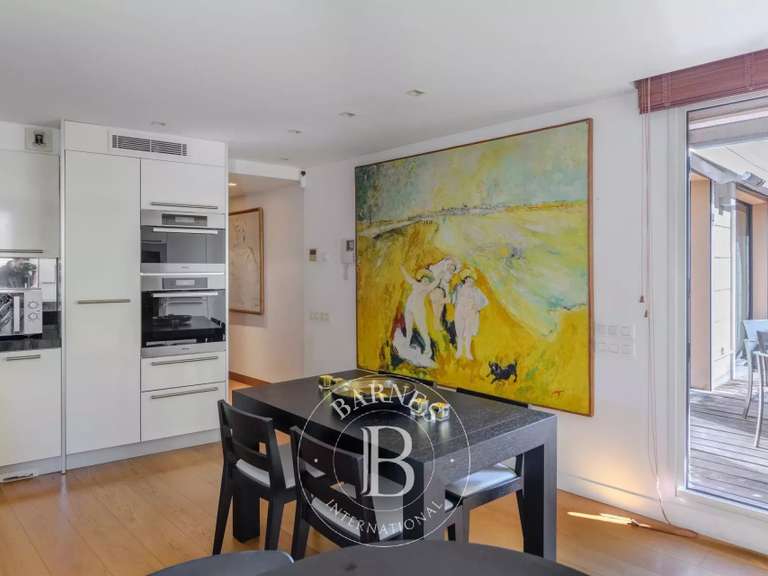 Appartement Marseille 7e - 1 chambre - 147m²